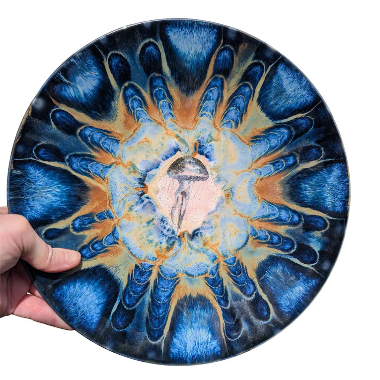 Jellyfish Dinner Plate, 10.5 inch